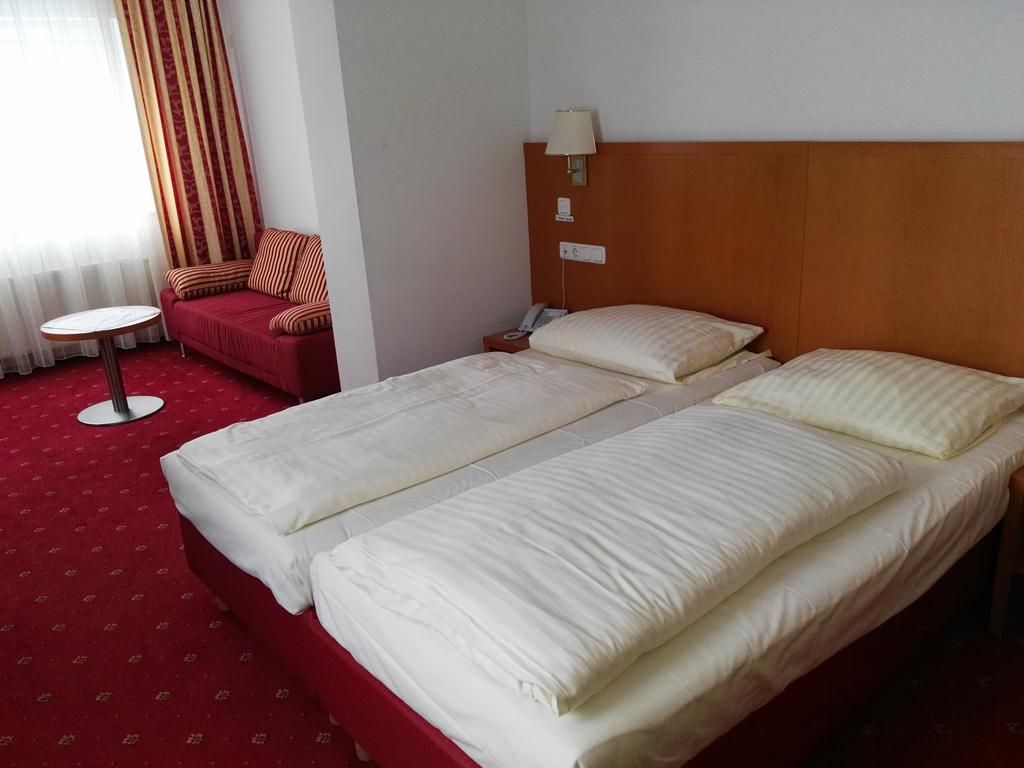 Hotel Wirt Im Feld 3*
